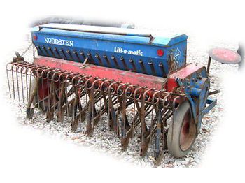  Drille Sähmaschine Saatgut Nordsten + Drille 3m - الآلات الزراعية