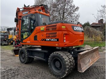 حفارة دولاب DOOSAN DX140W-3