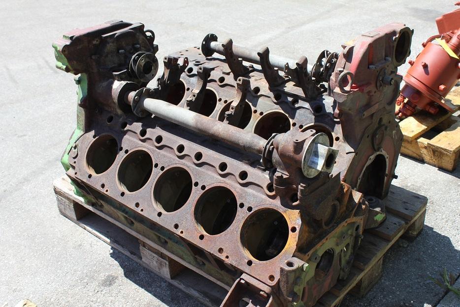 المحرك و قطع الغيار - آلات البناء Deutz F10L413: صورة 2