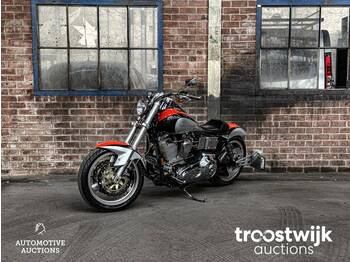 دراجة نارية Harley-Davidson DYNA Custom: صورة 1