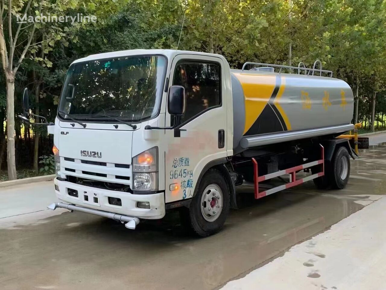 ISUZU 700P water tank truck 10 tons ISUZU 700P water tank truck 10 tons: صورة 3