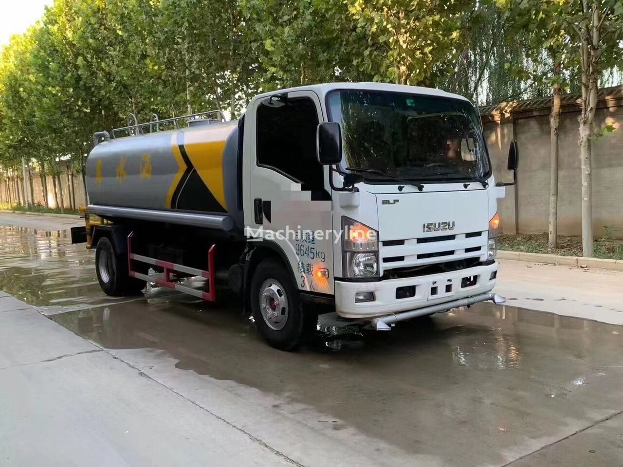 ISUZU 700P water tank truck 10 tons ISUZU 700P water tank truck 10 tons: صورة 2