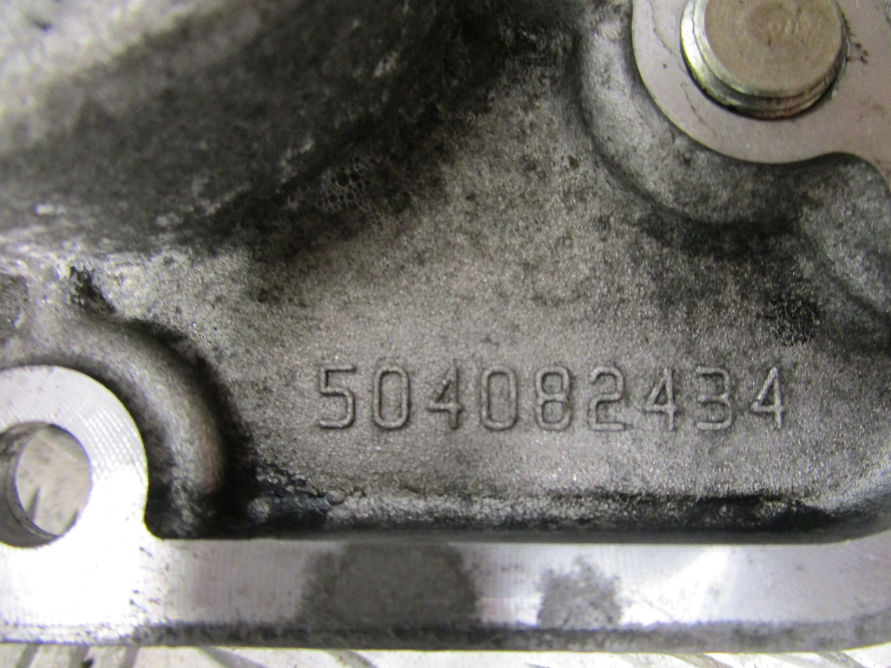 المحرك و قطع الغيار - شاحنة IVECO DAILY 3.0 FRONT TIMING COVER P/NO 504082434: صورة 2