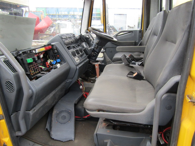 كابينة - شاحنة IVECO TECTOR 75E17 COMPLETE CAB EX 2009: صورة 4
