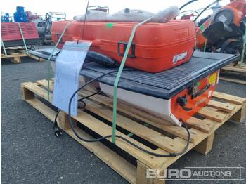  Husqvarna TS230F - آداة الآلة
