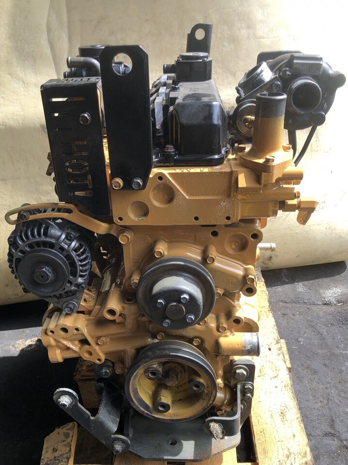 محرك - آلات البناء Kubota -silnik/Caterpillar V3007: صورة 2