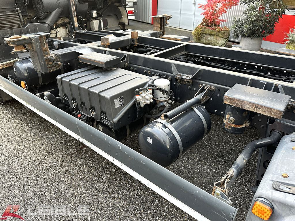 شاحنة هيكل كابينة MAN TGX 26.440 6x2 BDF / Schaltgetriebe / Intarder: صورة 11