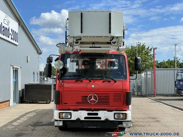 منصة تلسكوبية محمولة على شاحنة Mercedes-Benz 1422NG Ziegler Feuerwehr Leiter 30m Rettungskorb: صورة 15