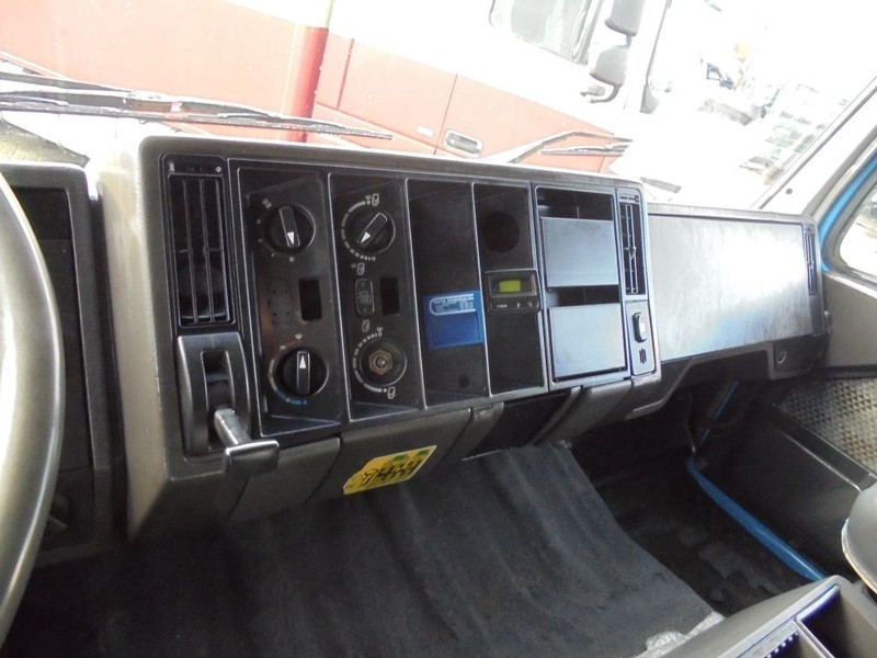 شاحنة كرين Mercedes-Benz SK 1735 Manual + ATLAS Crane + low KM + Euro 2 manuel pump: صورة 13