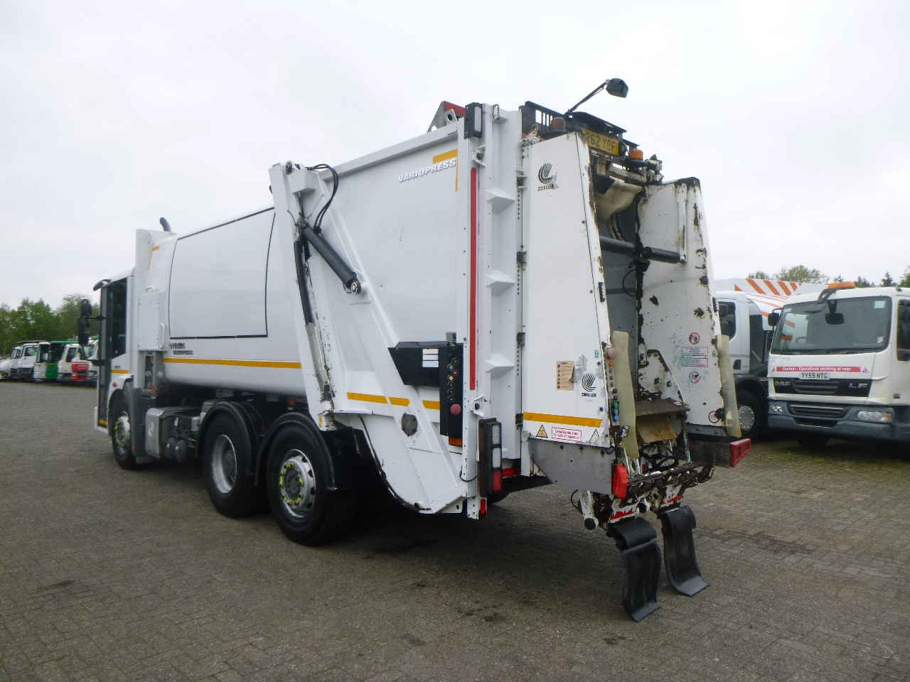 شاحنة النفايات Mercedes Econic 2629 6x2 RHD Faun Variopress refuse truck: صورة 3