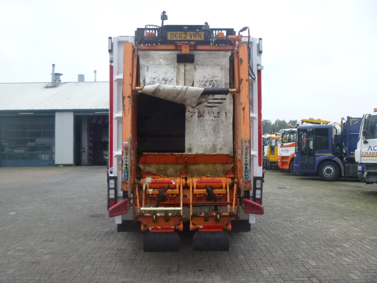 شاحنة النفايات Mercedes Econic 2629 6x2 RHD Faun Variopress refuse truck: صورة 5