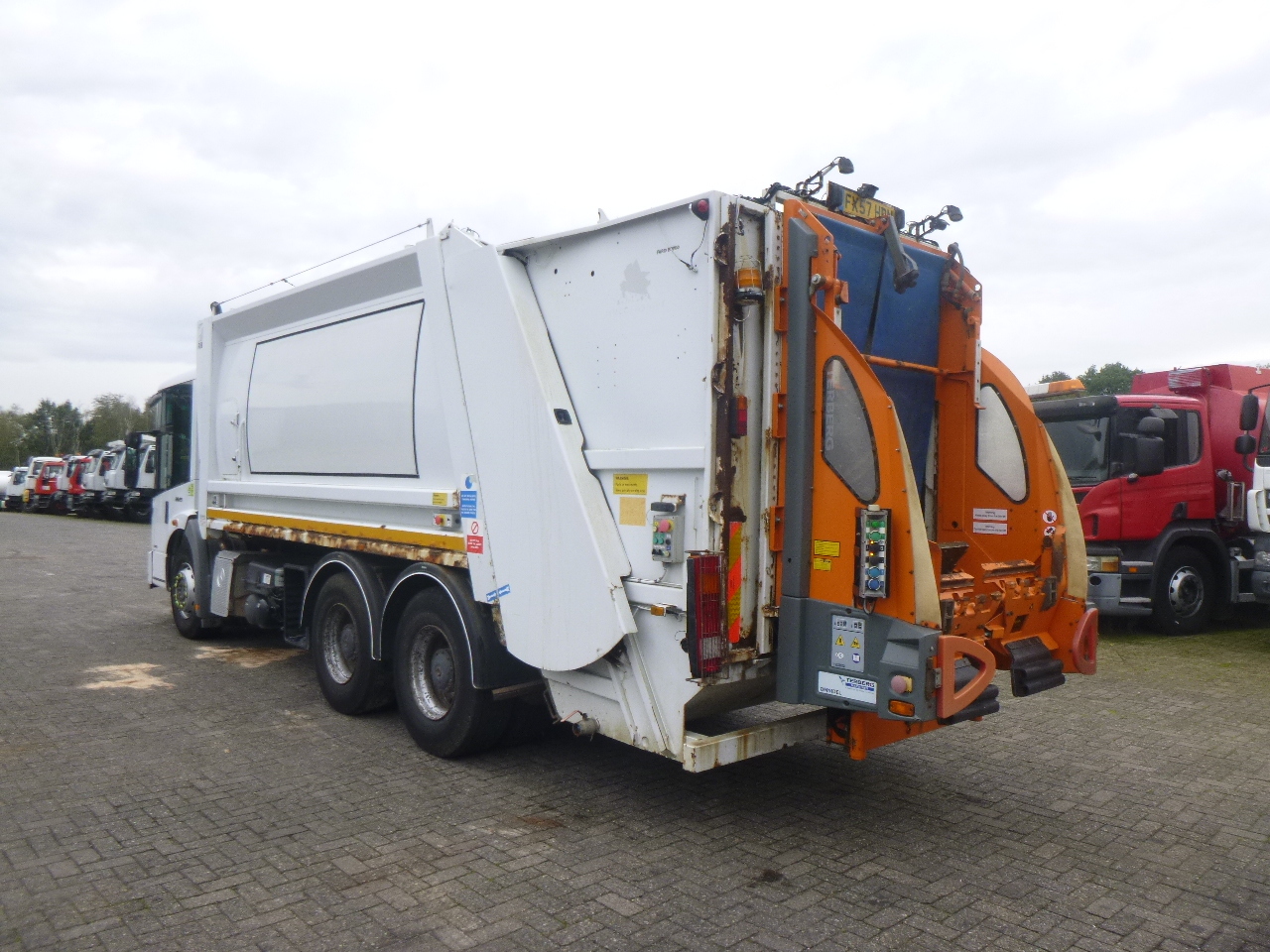 شاحنة النفايات Mercedes Econic 2629 6x4 RHD Farid refuse truck: صورة 4