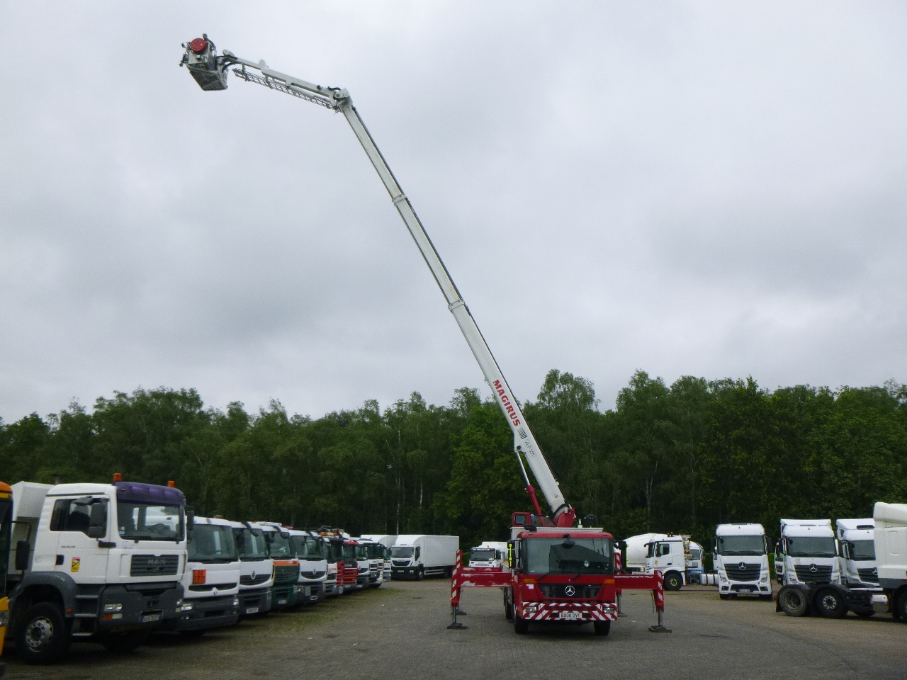 سيارة إطفاء Mercedes Econic 6x2 RHD Magirus ALP325 fire truck: صورة 11