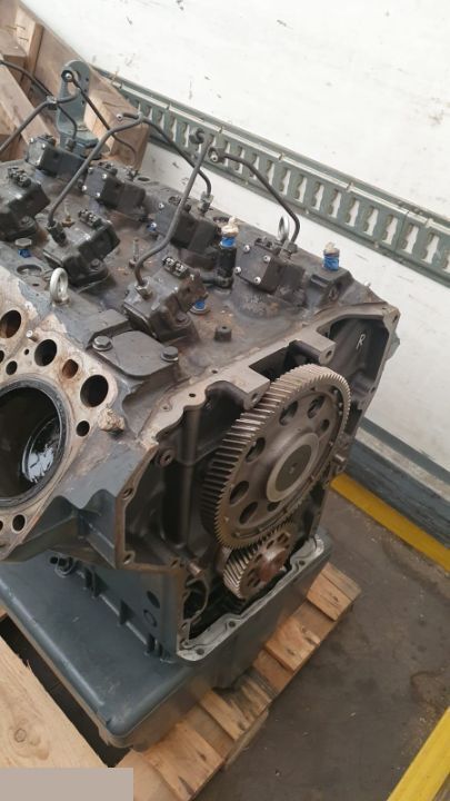 المحرك و قطع الغيار - الآلات الزراعية Mercedes OM 502La [CZĘŚCI]: صورة 4