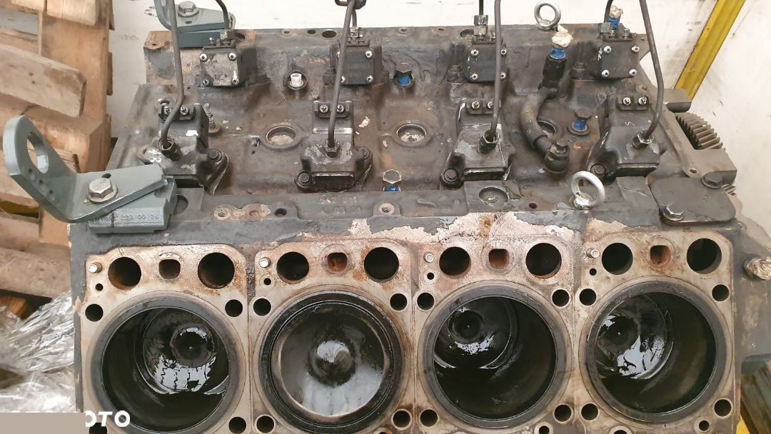 المحرك و قطع الغيار - الآلات الزراعية Mercedes OM 502La [CZĘŚCI]: صورة 5
