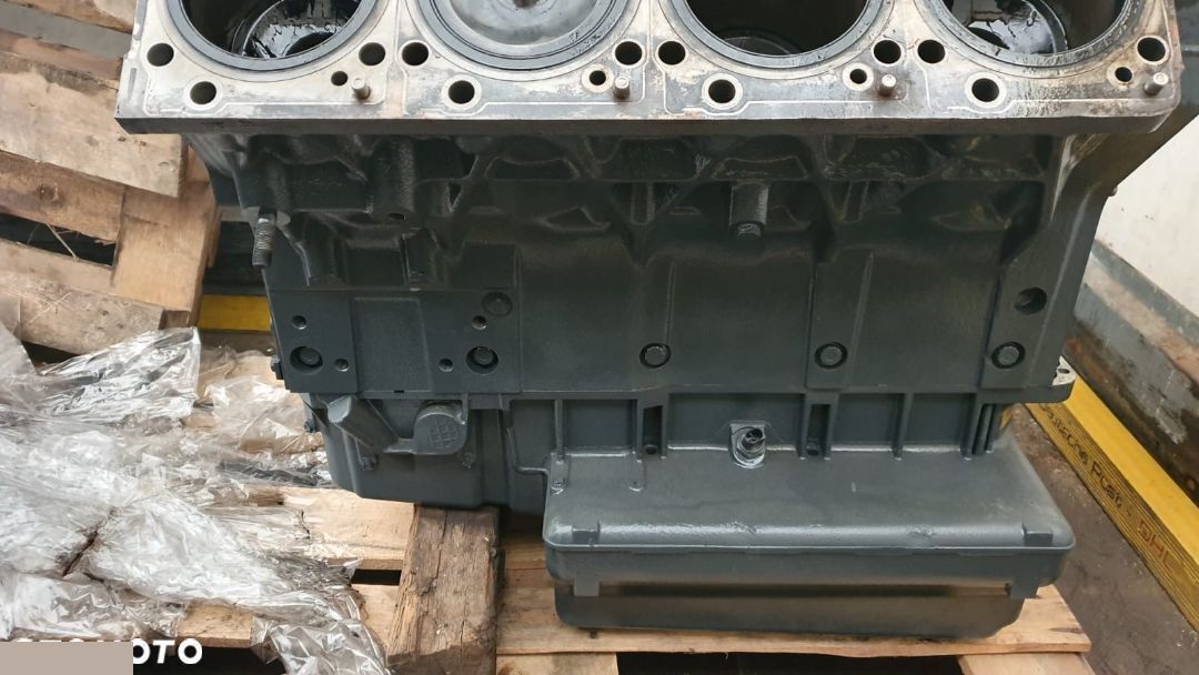المحرك و قطع الغيار - الآلات الزراعية Mercedes OM 502La [CZĘŚCI]: صورة 3