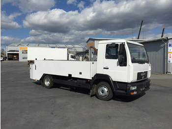 Zellinger Lavatory Truck - معدات الدعم الأرضي