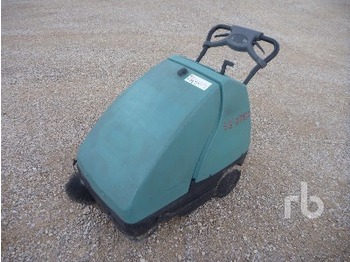 Tennant S8 Floor Sweeper - سياره كنس شوارع