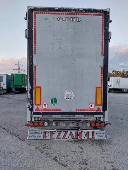 نصف مقطورة لنقل الحيوانات Pezzaioli SBA32/G , 5 Stock , Viehtransporter  , Tränkeranlage,: صورة 3