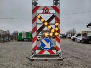 مقطورة سيارة Przyczepa sygnalizacyjna ostrzegawcza VIRAGE: صورة 1