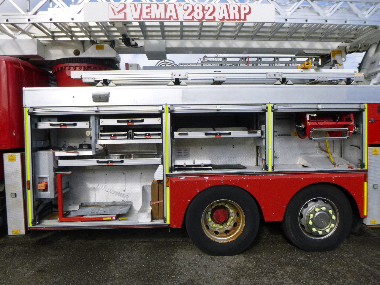 سيارة إطفاء Scania P310 6x2 RHD fire truck + pump, ladder & manlift: صورة 14