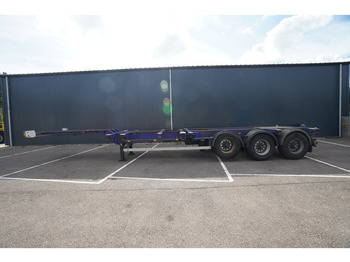 Renders 3 AXLE CONTAINER TRANSPORT TRAILER - نصف مقطورة لنقل الحاويات