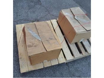  Unused Bobcat Valve Block (2 of) - 6884-25 - صمام هيدروليكي