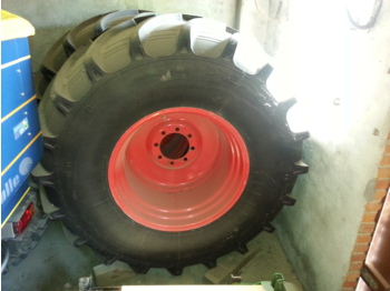  32 WIELEN 30.5x32  8 GAATS FENDT STEEK - إطارات