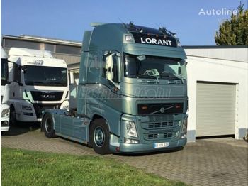 وحدة جر VOLVO FH 13.540