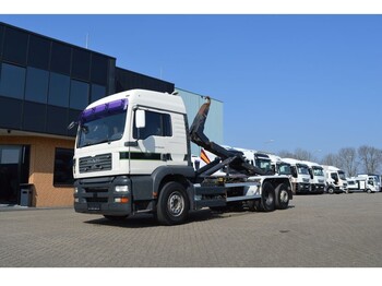 شاحنة ذات خطاف MAN TGA 26.410 * MANUAL * EURO3 * 6X2 *