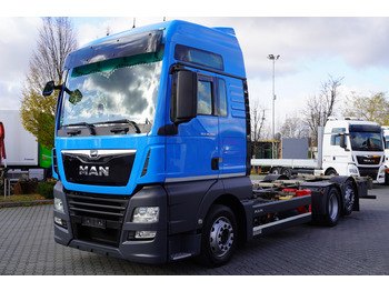 شاحنة نقل المخلفات MAN TGX 26.500