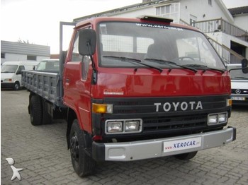 Toyota W95L-MDDT3 - شاحنة قلاب