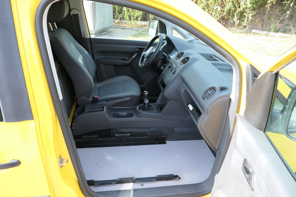 فان المدمجة VW Caddy 2.0 TDI 2-Sitzer EURO-5 PARKTRONIK 6-GANG: صورة 7