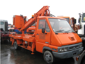 RENAULT B80 NACELLE - شاحنة التوصيل