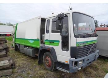 شاحنة النفايات Volvo FL 615: صورة 1