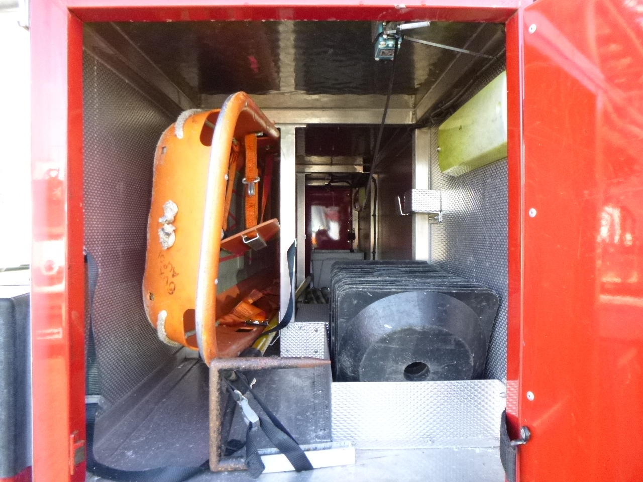 سيارة إطفاء Volvo FM12 6x4 RHD Bronto Skylift F32HDT Angloco fire truck: صورة 19