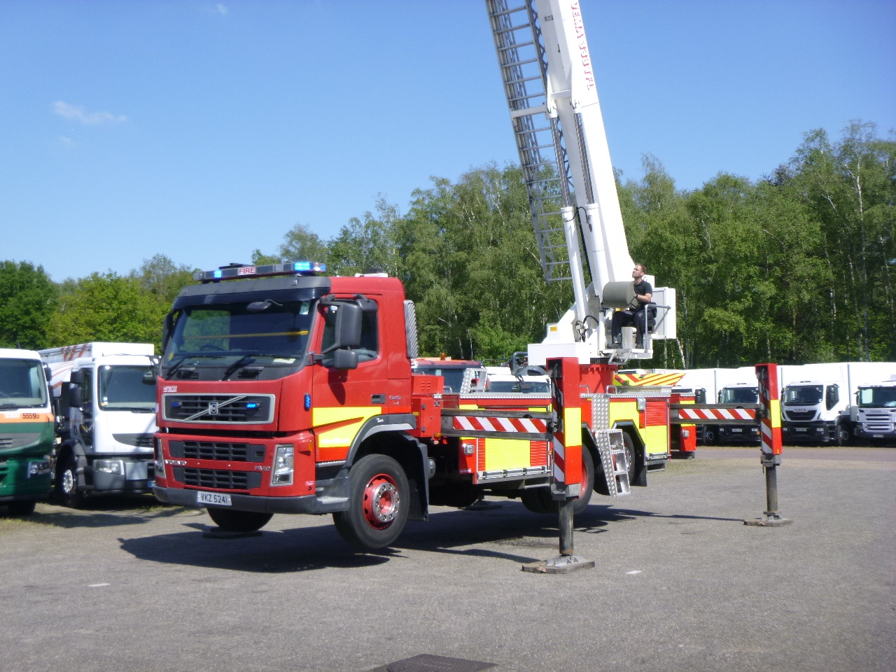 سيارة إطفاء Volvo FM9 340 6x2 RHD Vema 333 TFL fire truck: صورة 12
