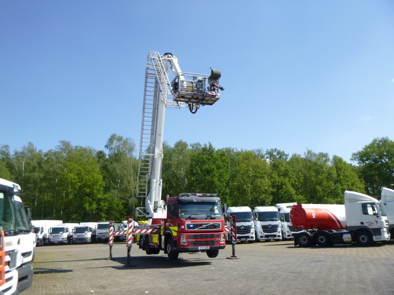 سيارة إطفاء Volvo FM9 340 6x2 RHD Vema 333 TFL fire truck: صورة 8
