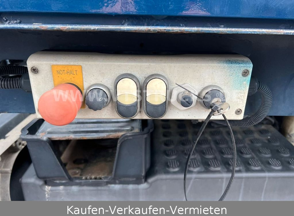 شاحنة نقل المخلفات Volvo FM 330 EU5 4x2 BL Absetzkipper: صورة 12