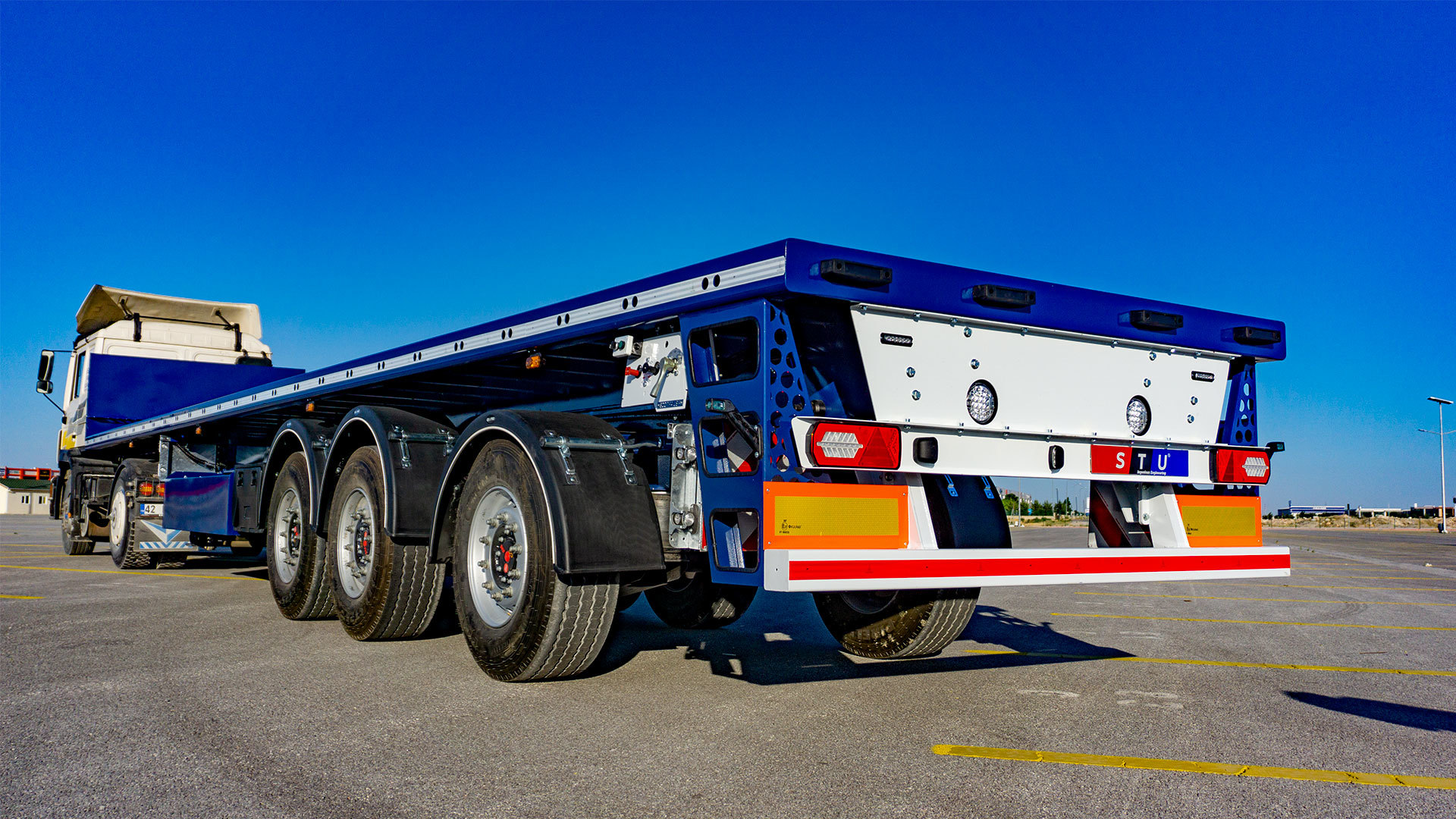 STU TRAILER DORSE ITHALAT IHRACAT LTD. STI. undefined: صورة 2