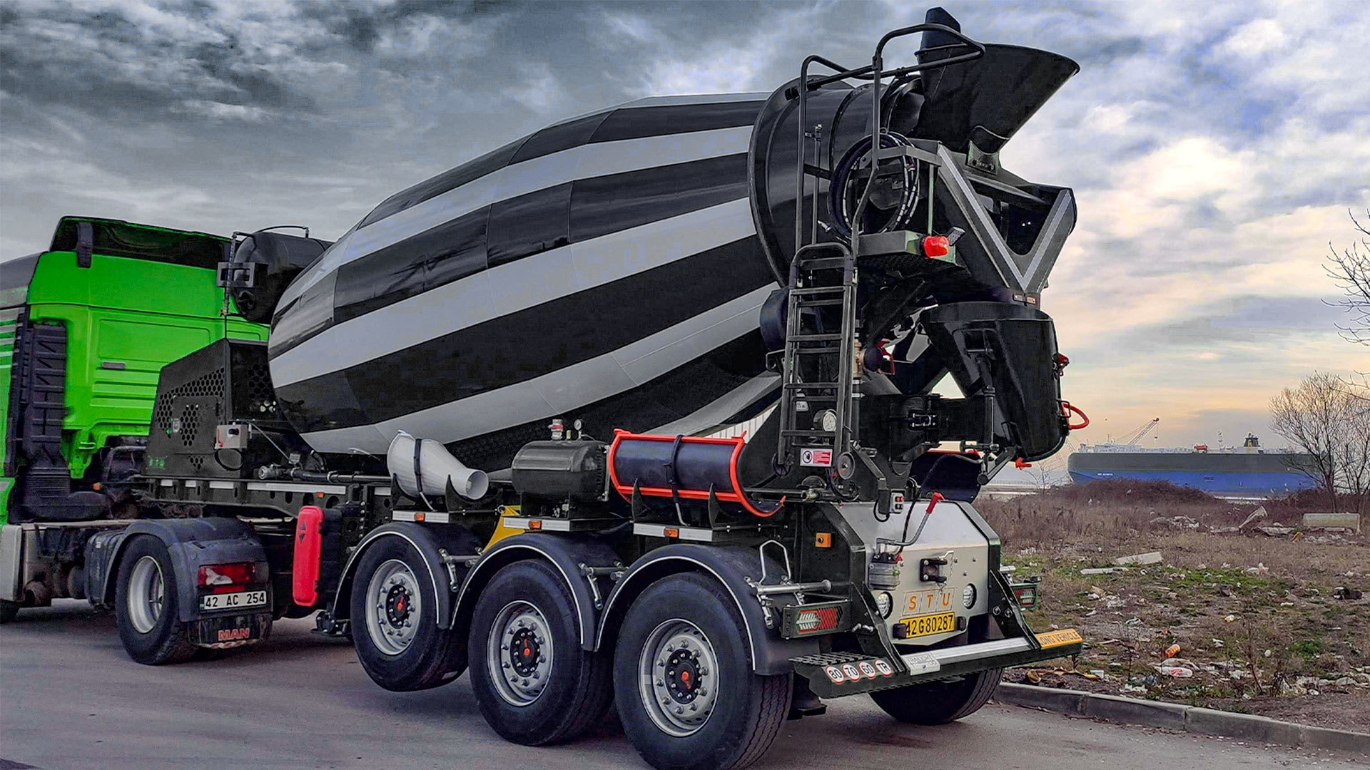 STU TRAILER DORSE ITHALAT IHRACAT LTD. STI. undefined: صورة 11