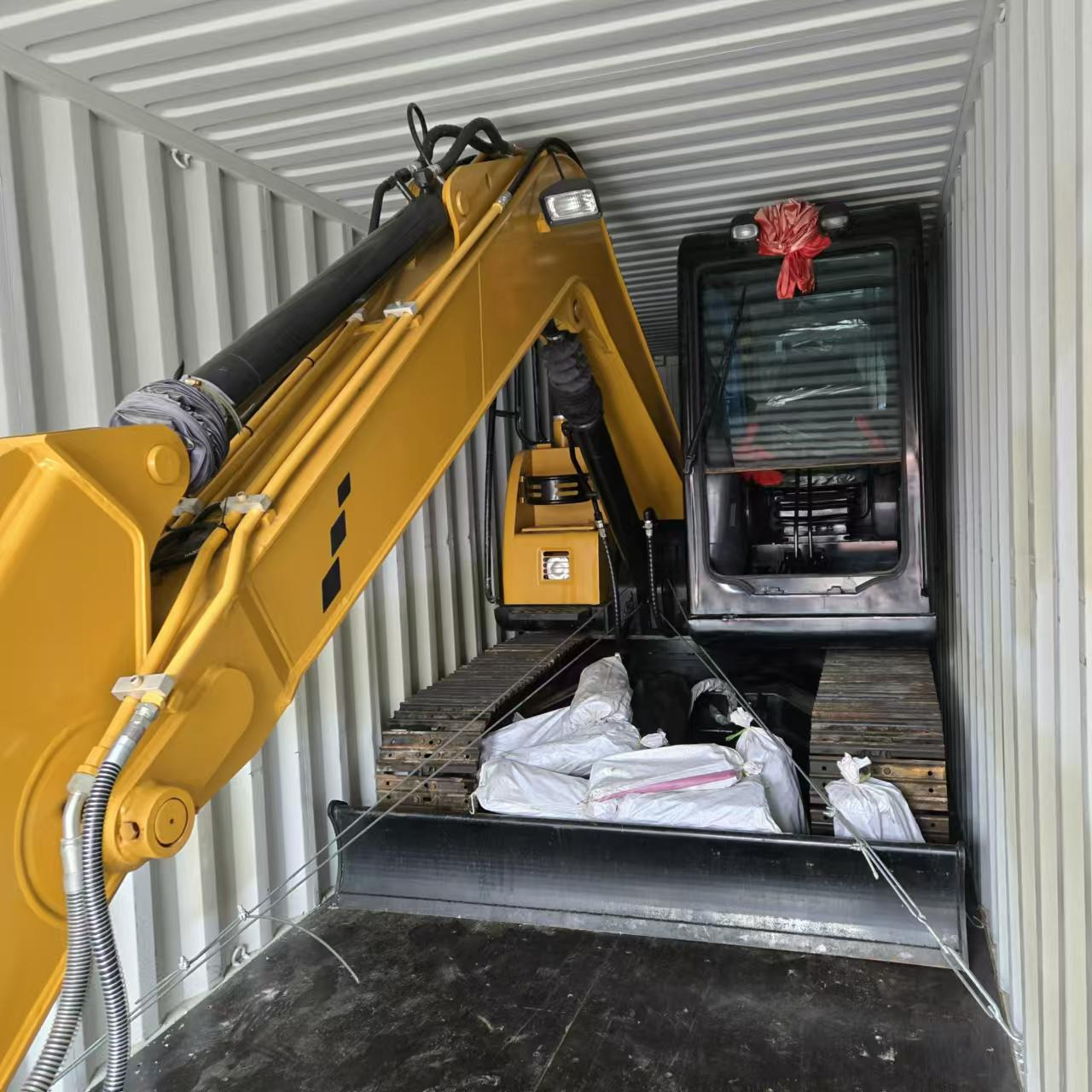 Toaks International Trading Company - آلات البناء CATERPILLAR 140K undefined: صورة 16