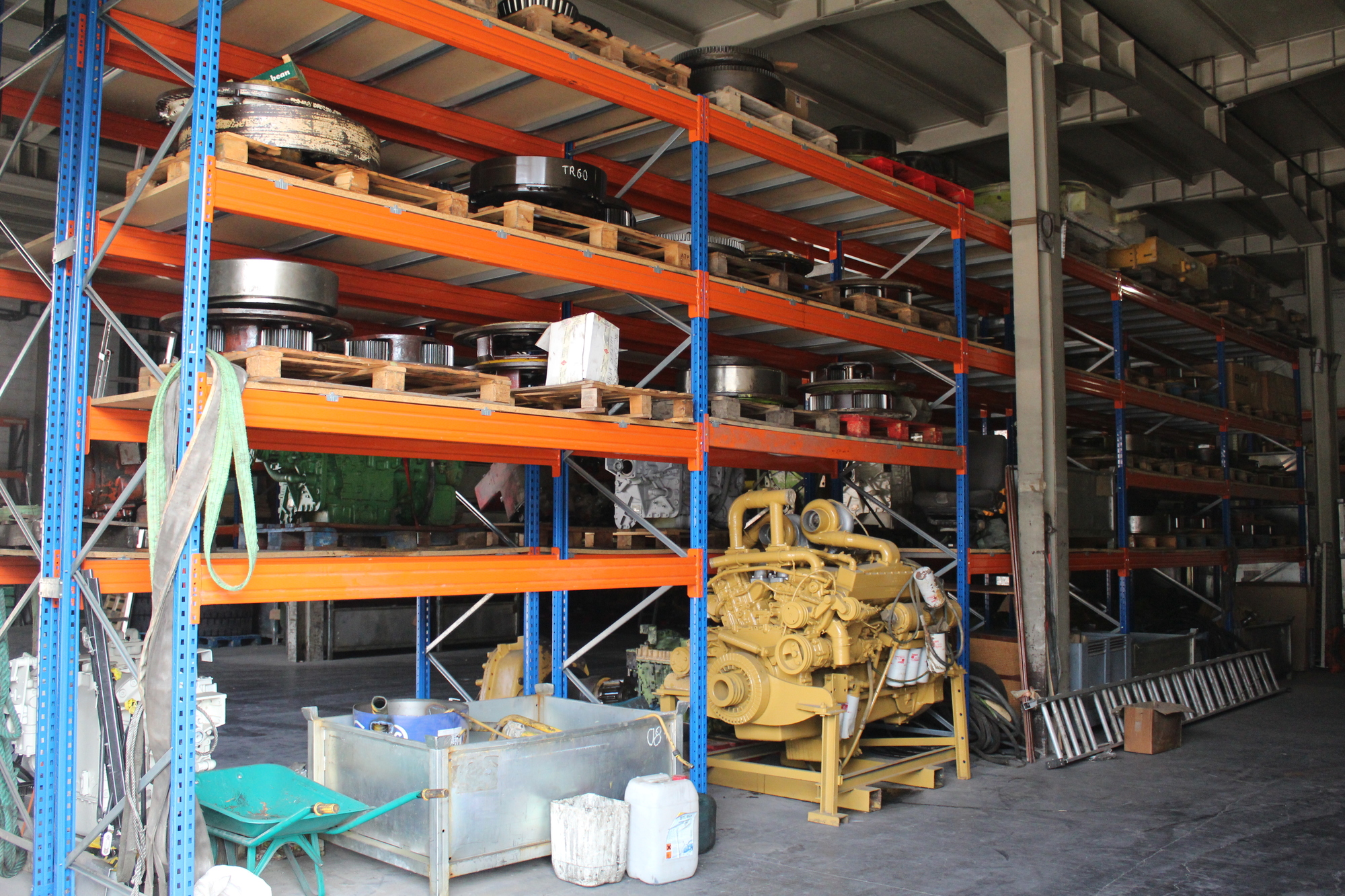 MAQUINARIA HONRADO S.L. - معدات المناولة undefined: صورة 5