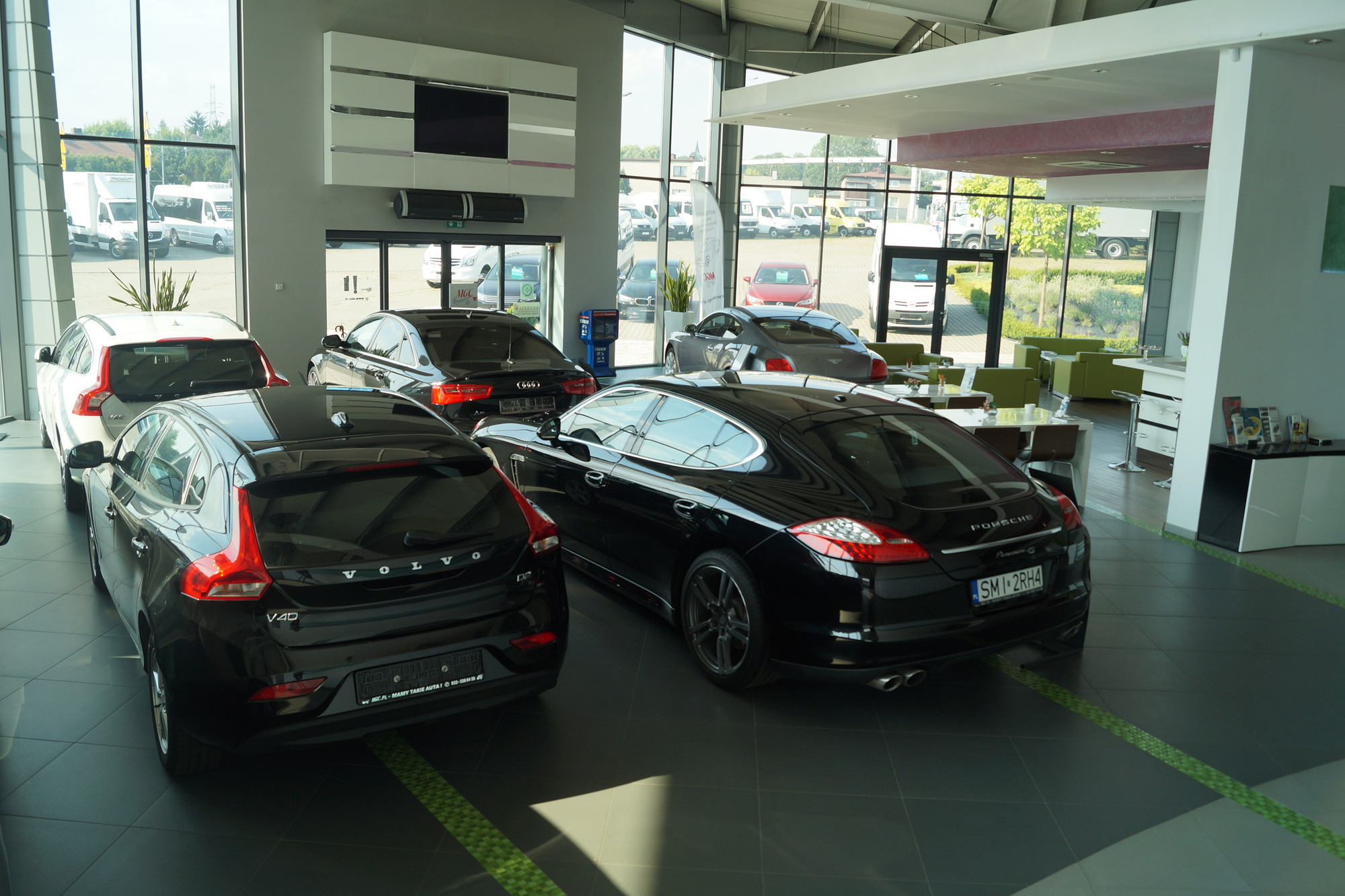 MGC CENTRUM SAMOCHODOW DOSTAWCZYCH - آليات المنفعة/ مركبات خاصة MERCEDES-BENZ - أوربية 4 undefined: صورة 14