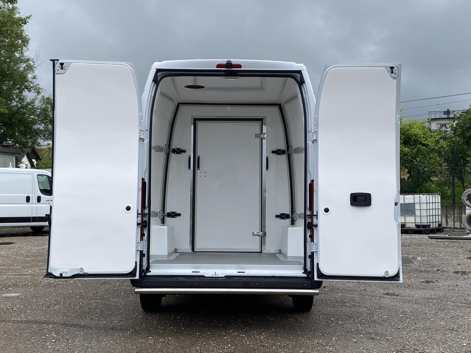 RINZ ROS d.o.o. (GmbH) - مركبات للبيع undefined: صورة 24