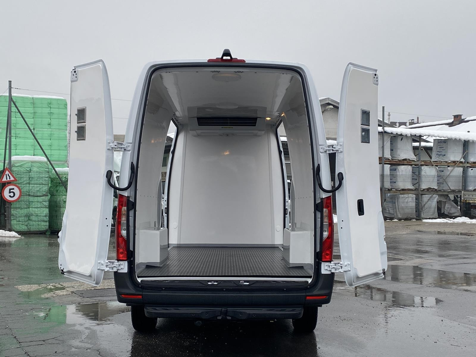 RINZ ROS d.o.o. (GmbH) - مركبات للبيع undefined: صورة 12