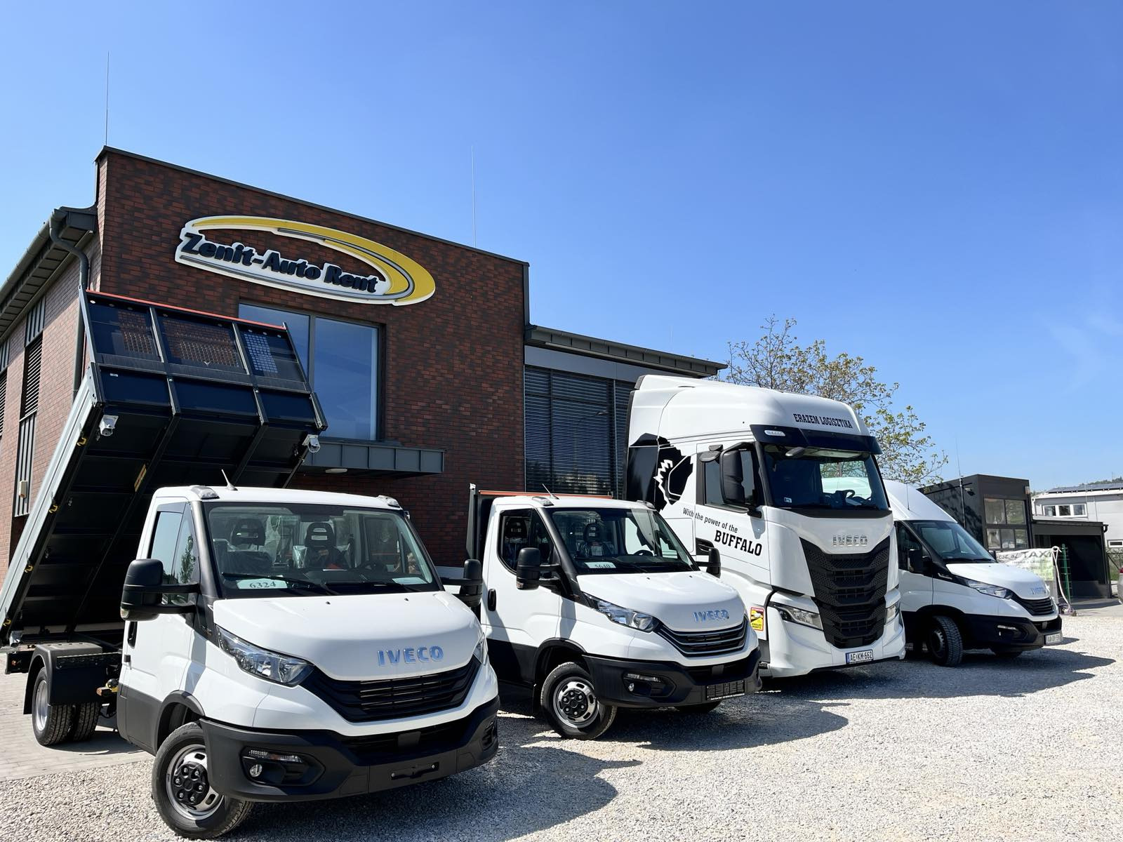 Zenit-Auto Rent Kft. - مركبات للبيع undefined: صورة 9