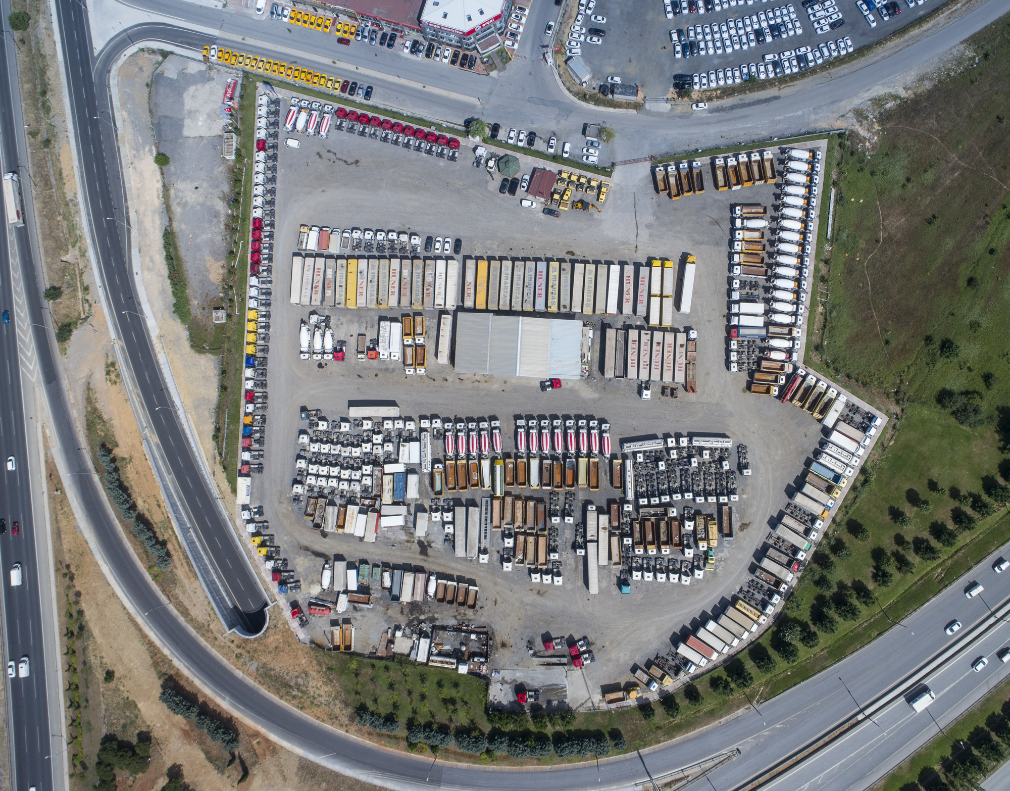 ERCAL TRUCKS - شاحنات MERCEDES-BENZ undefined: صورة 2