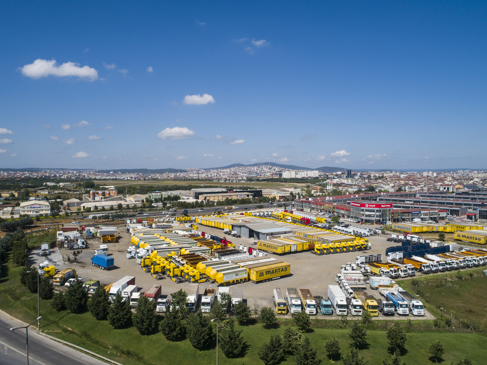 ERCAL TRUCKS - شاحنات MERCEDES-BENZ undefined: صورة 1