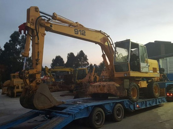 حفارة دولاب LIEBHERR A 912